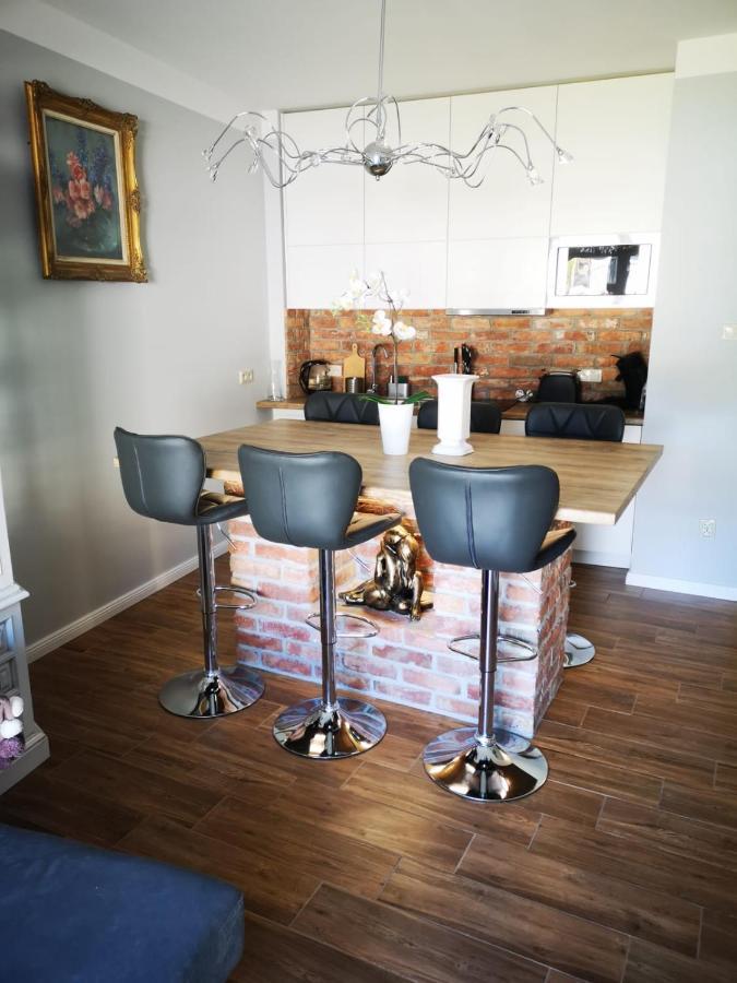 Romantyczny Apartament Happy 16 Basen & Kort Tenisowy, Ochrona 24 H - Dla Maksymalnie 6 Osob Pobierowo Bagian luar foto
