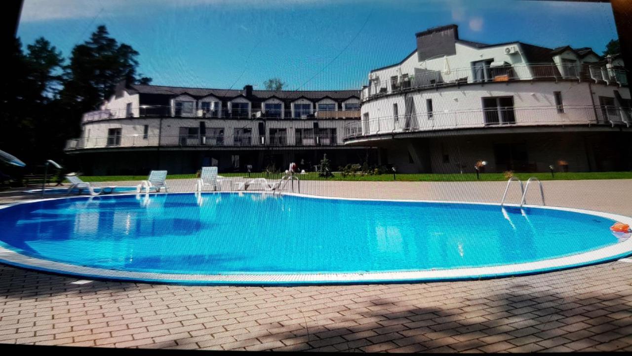 Romantyczny Apartament Happy 16 Basen & Kort Tenisowy, Ochrona 24 H - Dla Maksymalnie 6 Osob Pobierowo Bagian luar foto