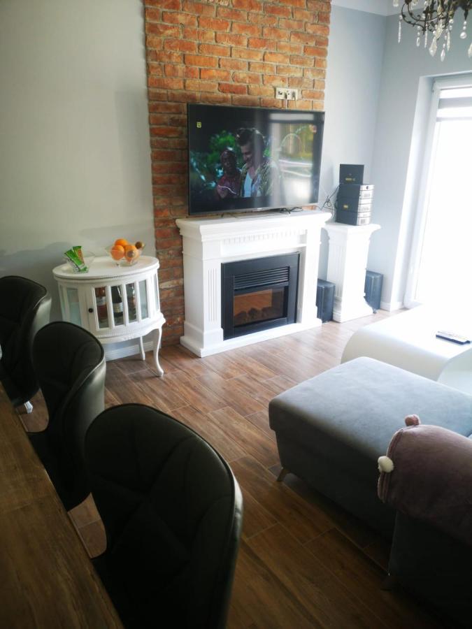 Romantyczny Apartament Happy 16 Basen & Kort Tenisowy, Ochrona 24 H - Dla Maksymalnie 6 Osob Pobierowo Bagian luar foto