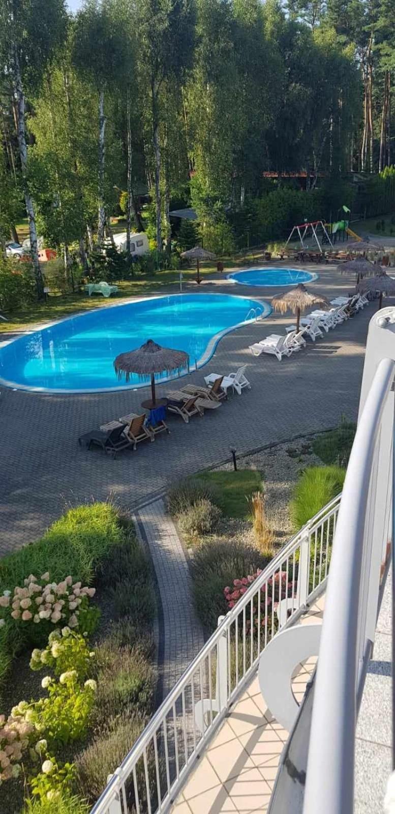 Romantyczny Apartament Happy 16 Basen & Kort Tenisowy, Ochrona 24 H - Dla Maksymalnie 6 Osob Pobierowo Bagian luar foto